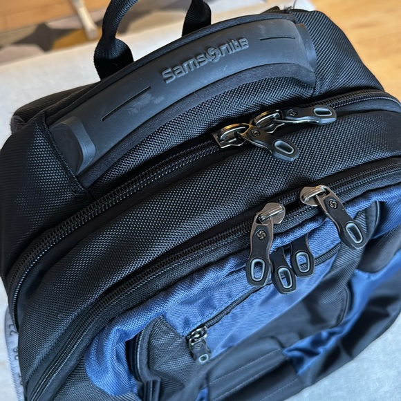 Sansonite Backpack - Picture 3 of 5